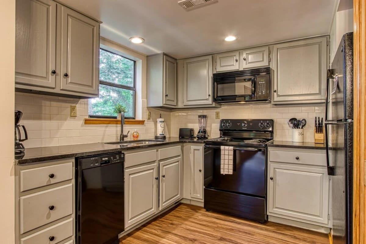 Pinecrest Townhomes-1King-2Queen Unit-Renovated Pigeon Forge Luaran gambar