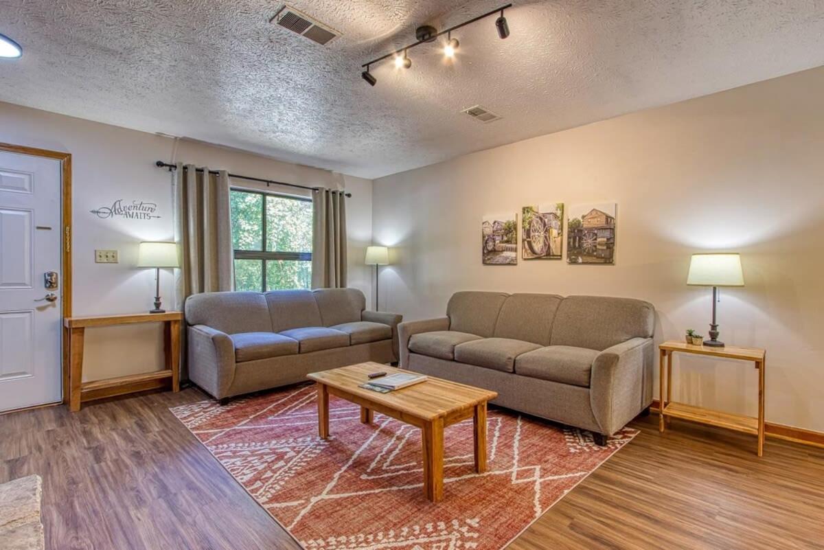 Pinecrest Townhomes-1King-2Queen Unit-Renovated Pigeon Forge Luaran gambar