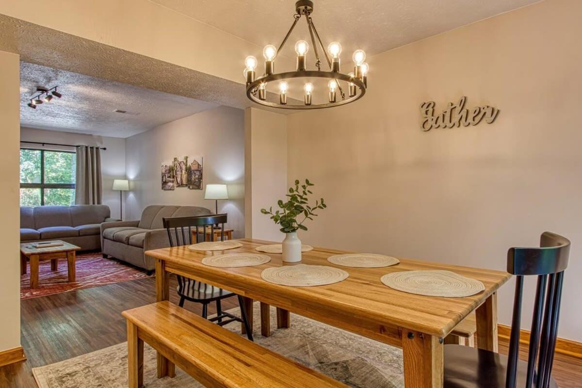 Pinecrest Townhomes-1King-2Queen Unit-Renovated Pigeon Forge Luaran gambar