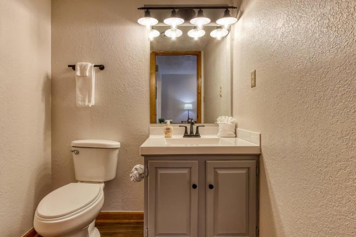 Pinecrest Townhomes-1King-2Queen Unit-Renovated Pigeon Forge Luaran gambar